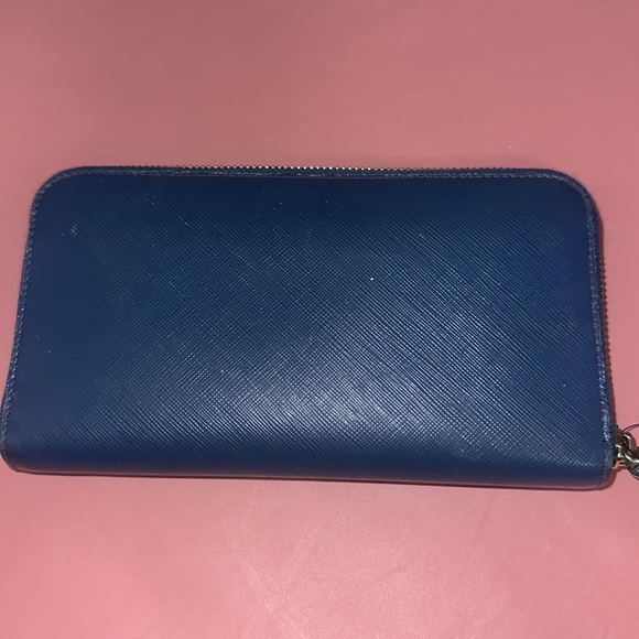 Salvatore Ferragamo Vara Bow Zip Continental Wallet - Picture 3 of 6
